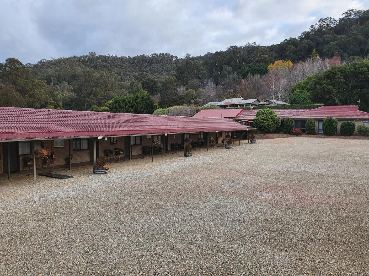 Allamar Motel Mount Beauty Exterior photo